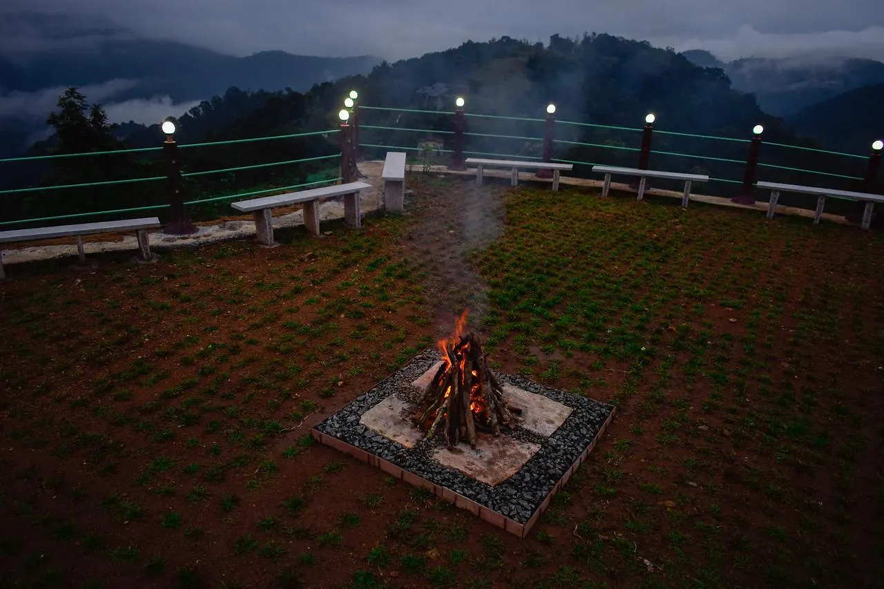 Misty Hill Hotel Pirmed 0*,  India